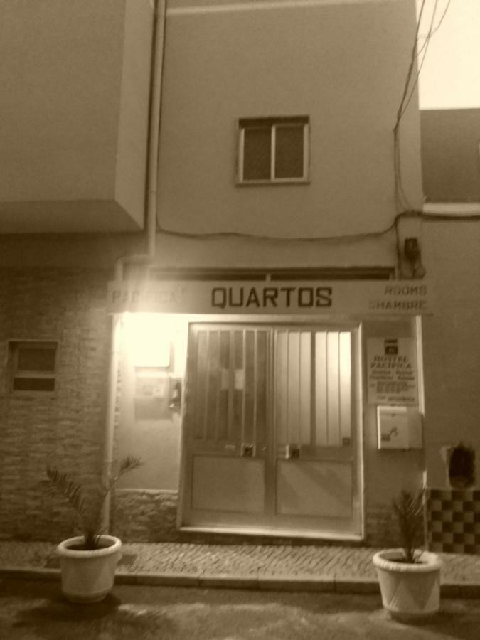 Guest House Pacifica Quarteira Exteriör bild